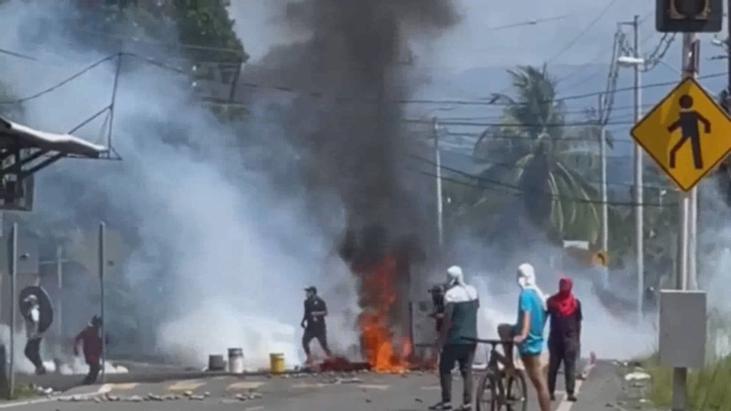 EL QUE SALGA VIENE&nbsp;PALOTERAPIA