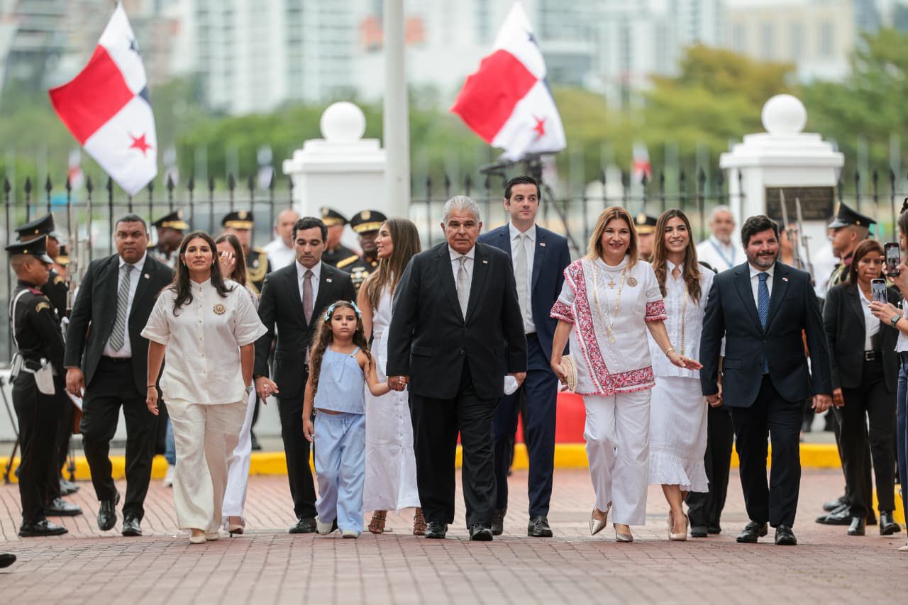 Presidente Mulino inicia actos protocolares del 3 de noviembre