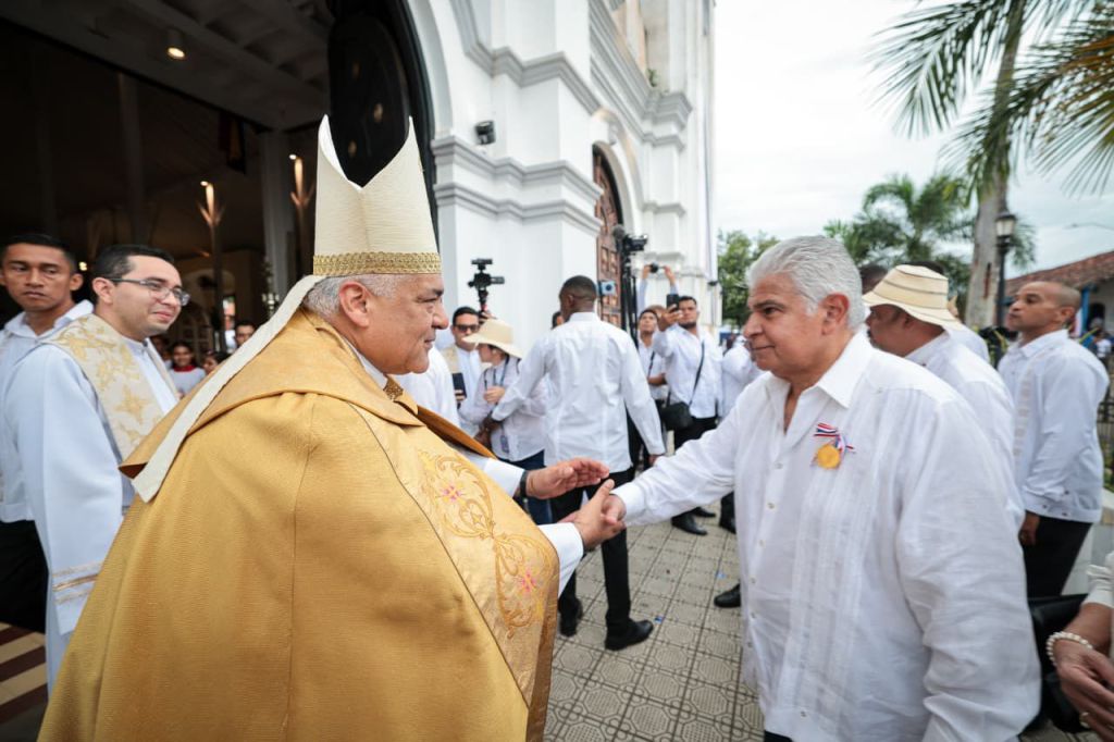 Presidente Mulino celebra con los santeños los 204 años del Primer Grito de&nbsp;Independencia
