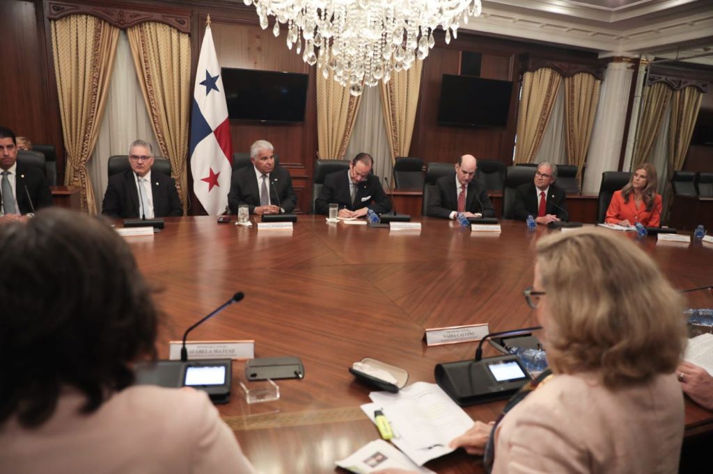 Presidenta del Banco Europeo de Inversiones respalda futuro económico de Panamá, tras encuentro con&nbsp;Mulino.