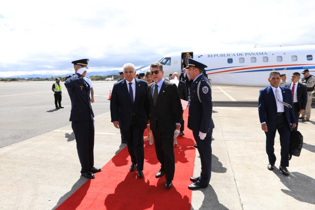Presidente Mulino llega a Costa Rica para encuentro oficial con el presidente&nbsp;Chaves.