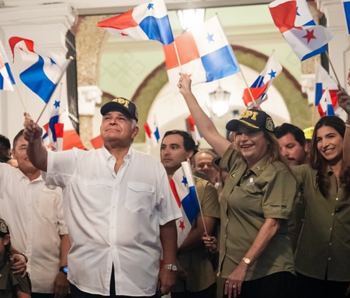 Presidente Mulino lidera las tradicionales dianas del 3 de noviembre