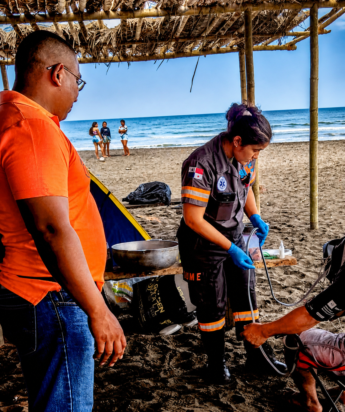 Rescatan a cuatro bañistas del ahogamiento en Playa La Barqueta, Chiriquí